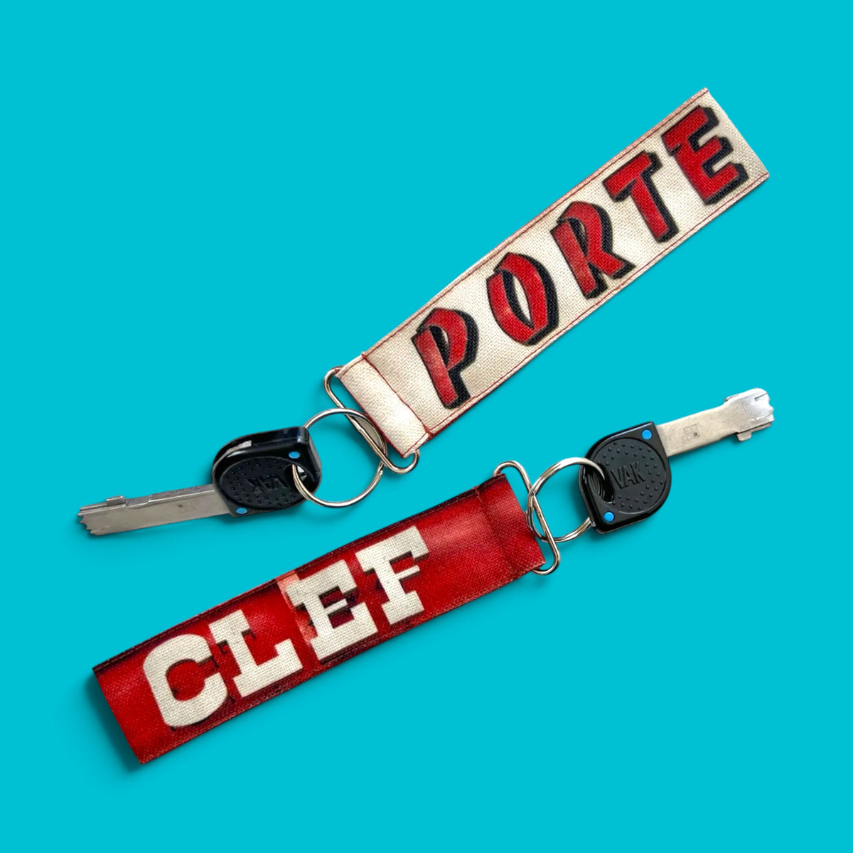 “Porte/Clef” Vintage Style French Keychain